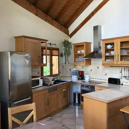 Ski Lodge * ברידס-לס-באן
