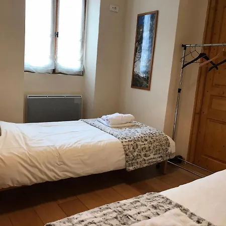 Ski Lodge בית נופש *
